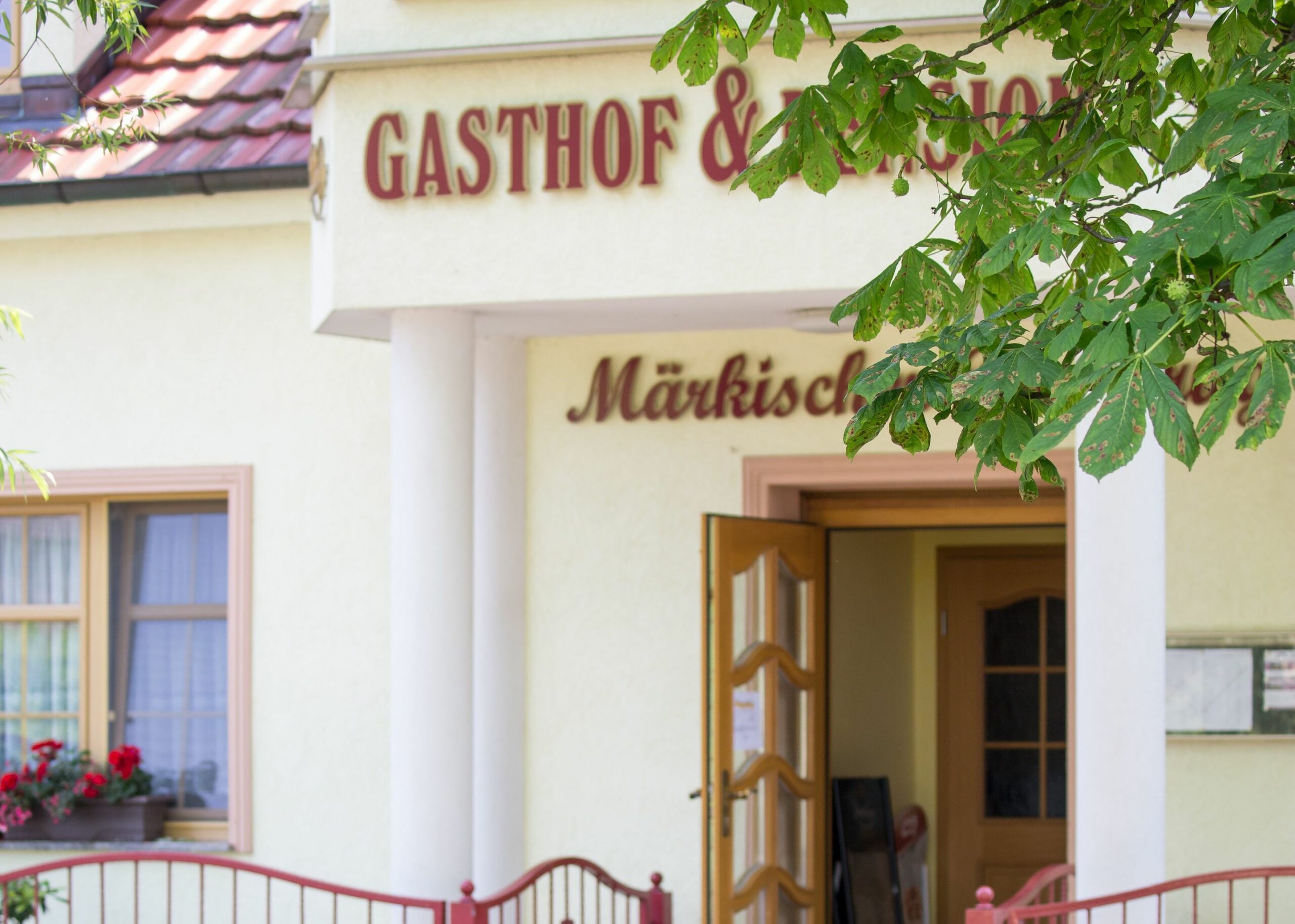 Gasthaus und Pension Märkischer Dorfkrug in Ragow, Foto: Florian Läufer